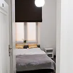 بيت شباب Rodmos *